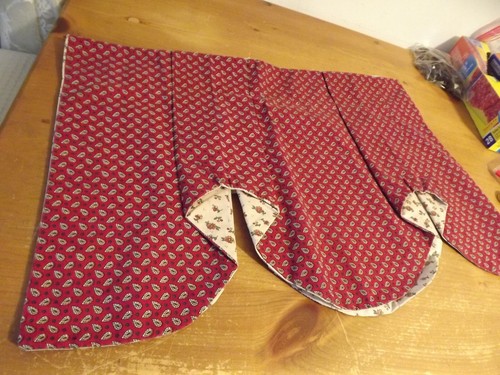 CANNON PLEATED VALANCE crimson red paisley LINED scalloped 46"Wx16.75" - Picture 1 of 7