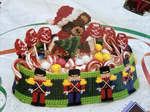 Vintage 1991 California Country Xmas Bear Toys Soldier Plastic Canvas Candy Dish - Picture 2 of 6