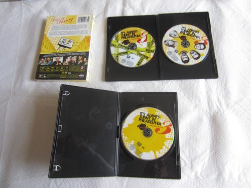 It's Always Sunny in Philadelphia: Season 3 (DVD 3-Disc Set, 2008) - Foto 2 di 2