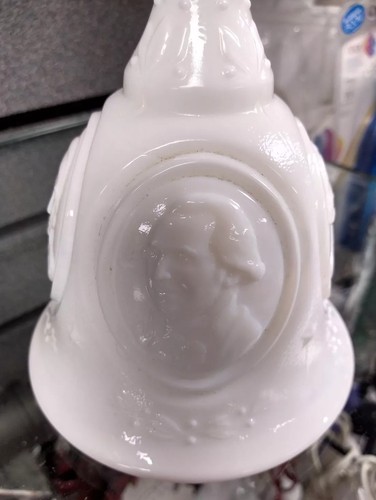 Fenton Glass | Vintage Glass Bell | Presidents Faces | Pre-Owned | Ships Fast - Picture 5 of 8