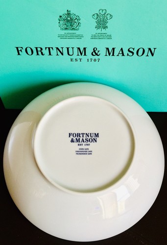 Fortnum & Mason Porcelain Serving Bowl In Original Presentation Box (9.5”/24cm) - Picture 4 of 12