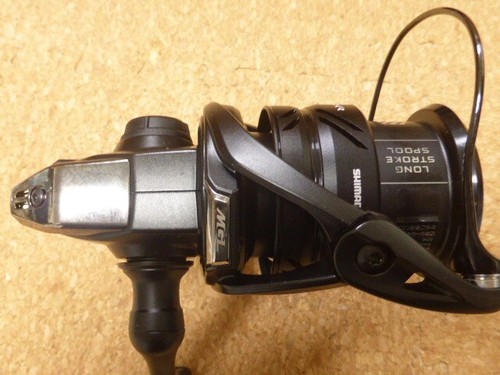 Shimano 23 EXSENCE XR C3000MHG Spinning Reel New in Box - Picture 6 of 8
