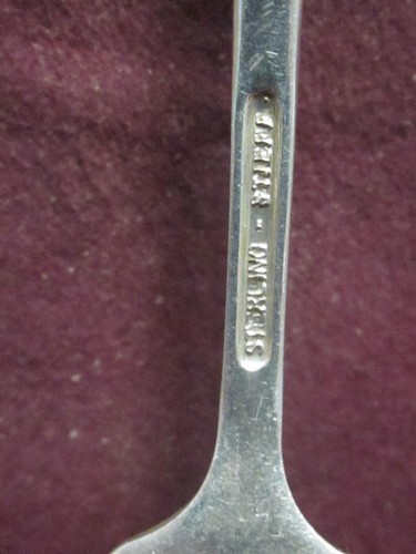 Stieff Sterling STIEFF ROSE OLIVE PICKLE FORK 6" 29 grams No Mono - Picture 4 of 4