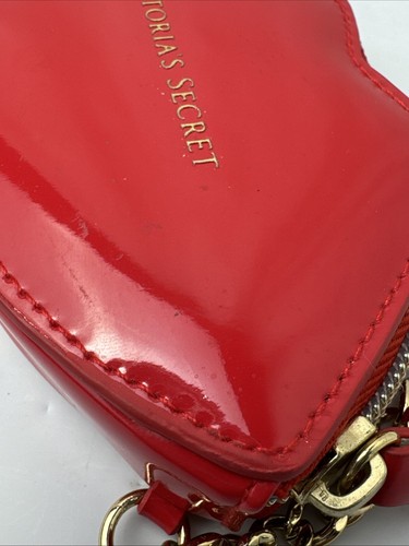Victoria's Secret Rojo Pucker Labio Cremallera Llavero Monedero Usado en Excelente Condición - Imagen 11 de 18