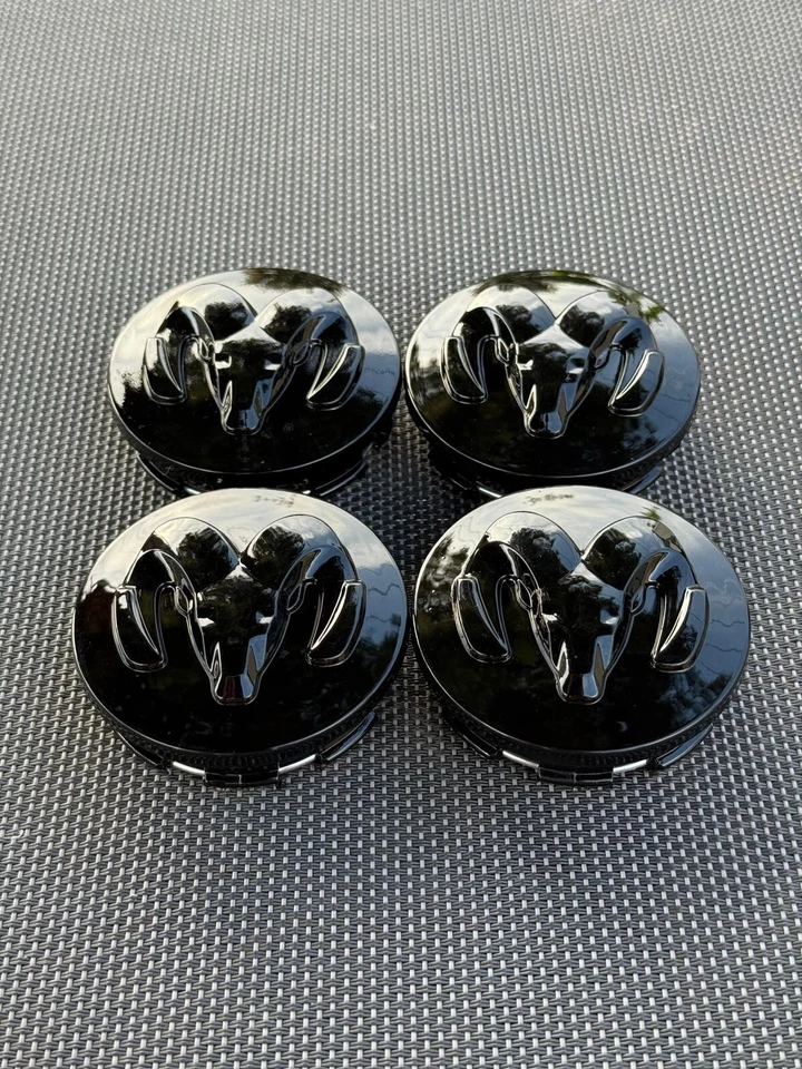 Tapas centrales Dodge 4x negro brillante 63 mm/2,48 pulgadas Dakota 1500 Durango calibre Ram Foto 2 de 4