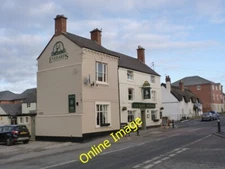 Photo 6x4 The Queen Victoria, High Street Syston/SK6211 The insignia on  c2013