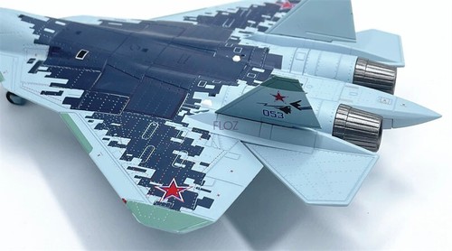 1/100 para avión de combate ruso FLOZ SU-57 de quinta generación cargador estado abierto - Imagen 6 de 8
