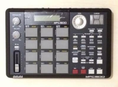 AKAI MPC500 DJ Sampler Sequencer Portable Music Production