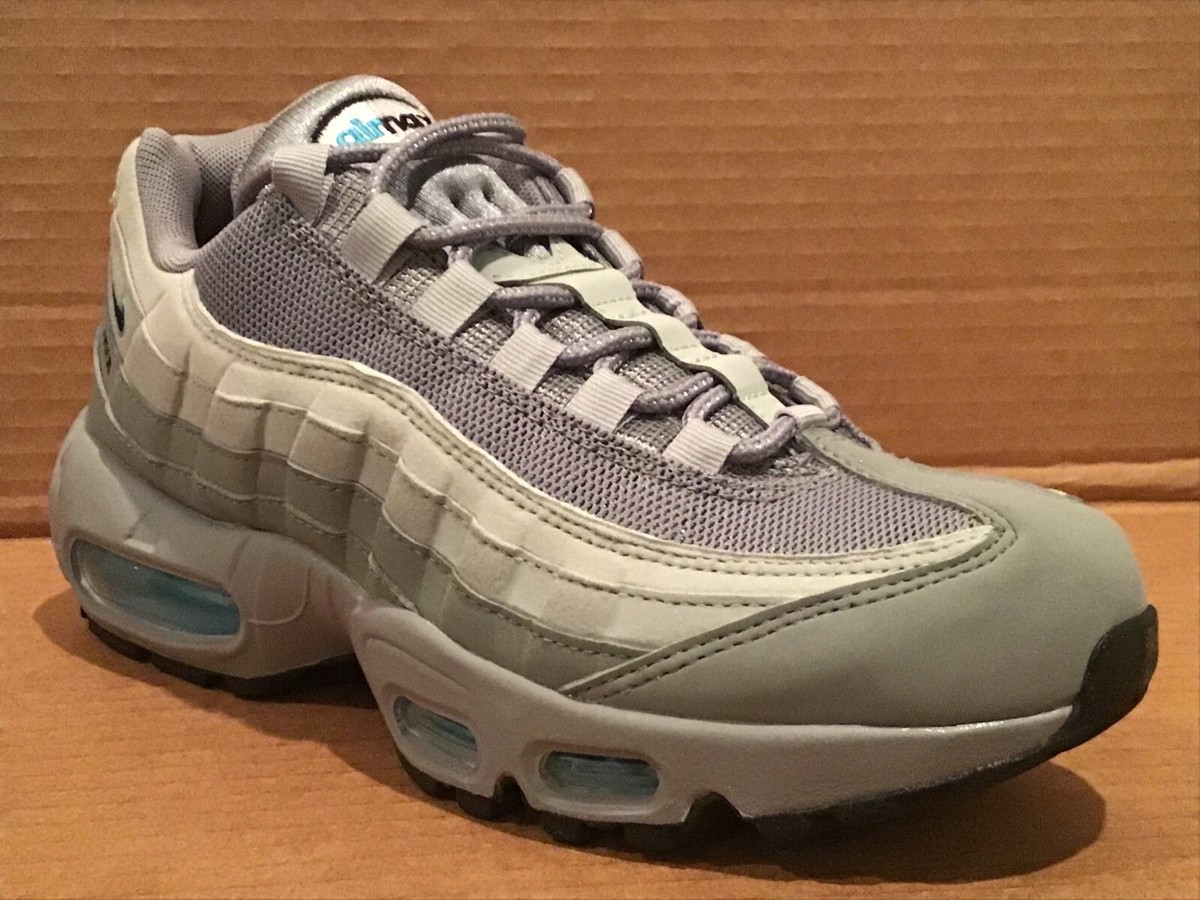 靴 AIR MAX 95 PARTICLE GREY 28.5 Amazon.com | Nike Unisex's Running Shoe, Track Red White