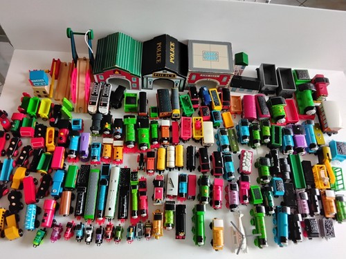 Huge Lot of 100+ Vintage Thomas the Train & Brio Wooden Diecast  Mix Lot - Picture 4 of 24