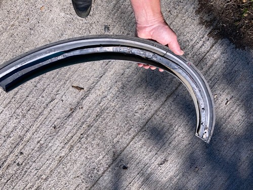 ABARTH GRANDE PUNTO EXCELLENT UNMARKED LHS WING OUTER ARCH EXTENSION TRIM - Picture 5 of 15