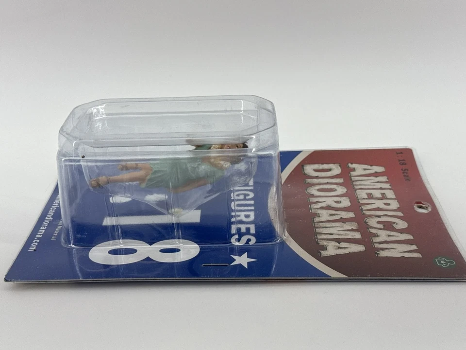 American Diorama 1:18 Female Sitting Figure Model - image 4 of 4