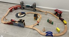 Toys R Us IMAGINARIUM 72 pc. Wooden Train Set Lot: Bridges, Helipad Many Extras