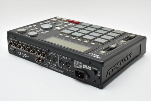 Akai Professional MPC1000 schwarz Sampler Sequenzer 128MB mit Netzteil - Bild 5 von 13