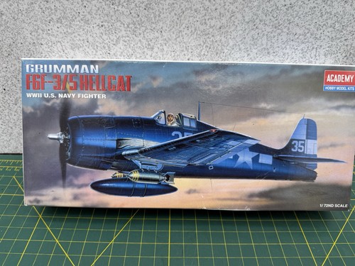 Academy Grumman F6F-3/5 Hellcat 1:72 WWII U.S. Navy Fighter Model Plane Kit 2121 - Picture 2 of 8
