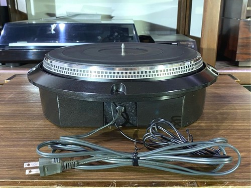 Turntable SONY TTS-8000 with manual and accessories, serviced and adjusted by - Picture 9 of 10