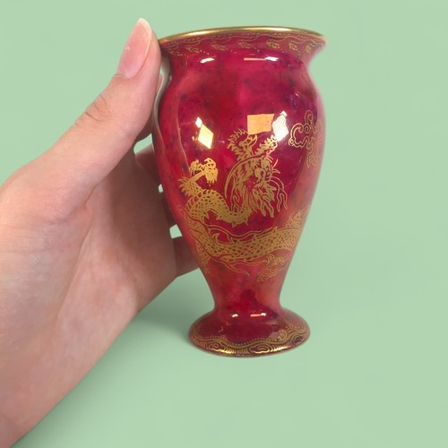 Piccolo vaso Wedgwood Lusterware Fairyland con drago - Foto 4 di 6