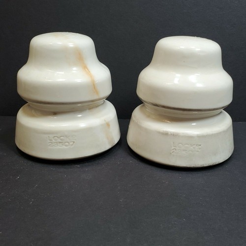 2 Locke 23507 Insulators White