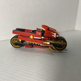 LEGO Ninjago: Kai's Blade Cycle 9441 w/ mini figures 100% complete