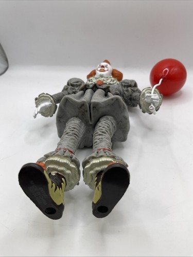IT Pennywise 7.5in BendyFigs Figure Noble Collection Missing The Stand - Picture 15 of 20