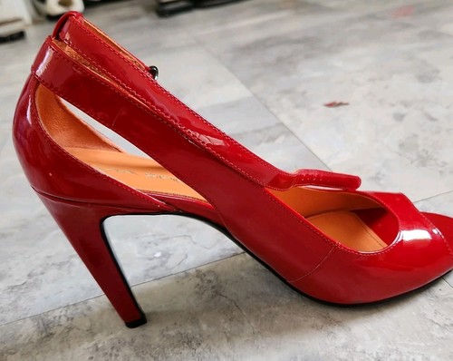 Womens 8M Via Spiga Red Patent Leather Peep Toe Ankle Strap Open Side 4" Heels - Picture 7 of 10