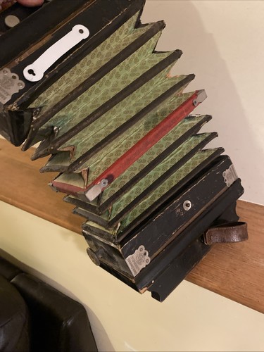 Vintage Gebr Ludwig German Accordion Accordion Works All Keys Leather Straps - Picture 13 of 17
