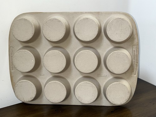 Pampered Chef Stoneware Muffin Pan 12 Count Baking Cupcake Stone Family Heritage - Picture 17 of 23