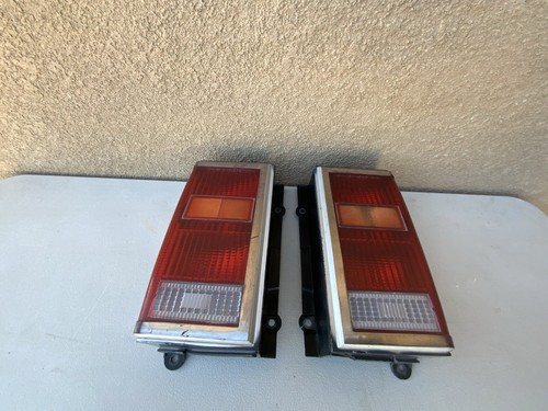84-90 JEEP CHEROKEE WAGONEER XJ TAILLIGHTS