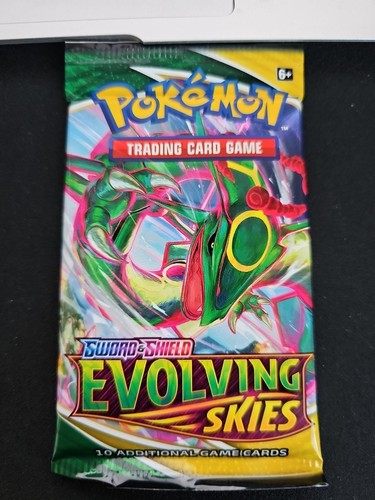 Pokémon TCG Sword & Shield Evolving Skies Booster Pack - Random Art - Picture 1 of 1