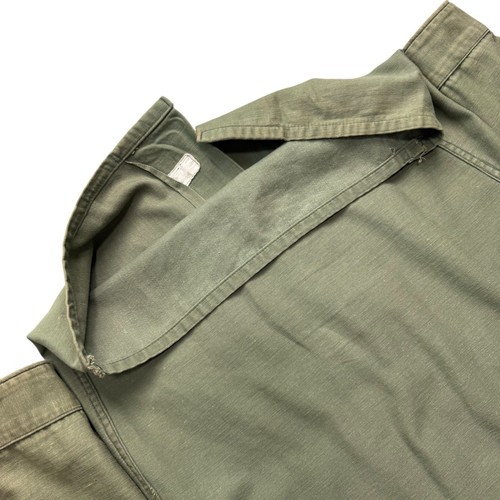 Vtg US Army OG-107 Sateen Cotton Utility Shirt Green Studded Patches Distressed - Picture 11 of 15