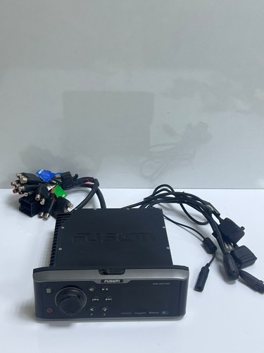 Fusion MS-UD750 Marine Receiver - Picture 1 of 11