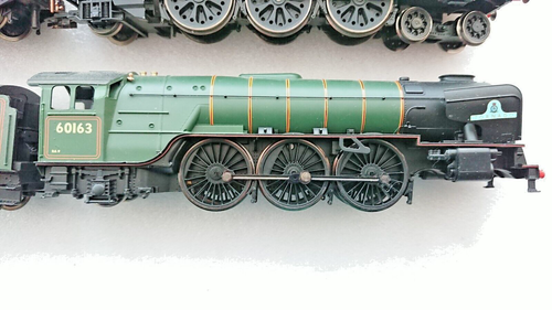 Hornby x2 Dampflok CLOVELLY 34037 & TORNADO 60163 NUR ERSATZTEILE gebraucht Posten 2 - Bild 7 von 24