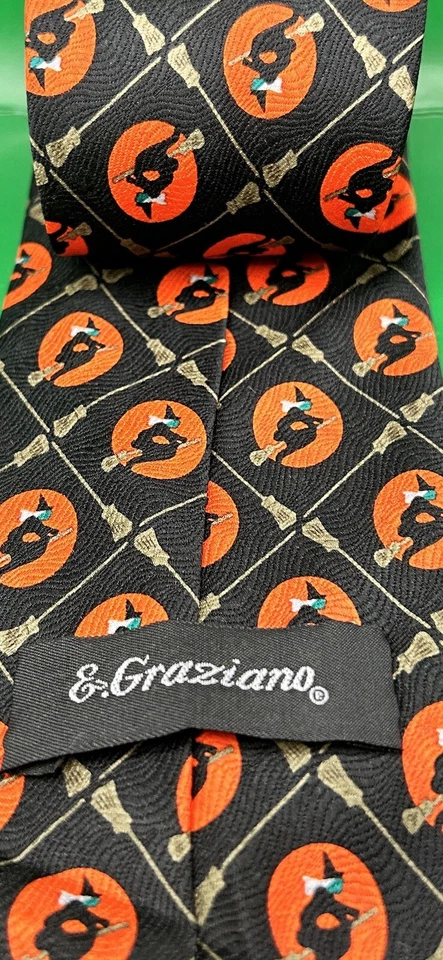 Corbata para hombre E. Graziano halloween estampado de bruja voladora usada en excelente estado Foto 3 de 4