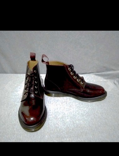 Dr. de Mujeres. Martens Emmeline Arcadia Cherry 5 Eyelet Botas Tamano 9 in Guatemala at GTQ 1936 Rating 5