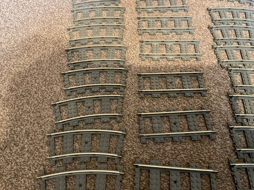 Lego 9v Train Track used 16 Curves and 6 straights 4520 4515 .4559 4563 4558 - Picture 15 of 17
