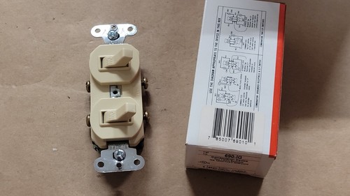 Caja de 10 interruptores de dispositivo de combinación de marfil Seymour 690-IG 15A 120/277 VAC - Imagen 2 de 3