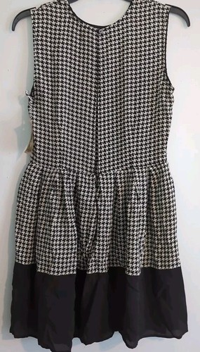 Olivaceous Sleeveless B/W Houndstooth Plaid Flare Knit Dress Size M NWT! (PT1) - Picture 6 of 6