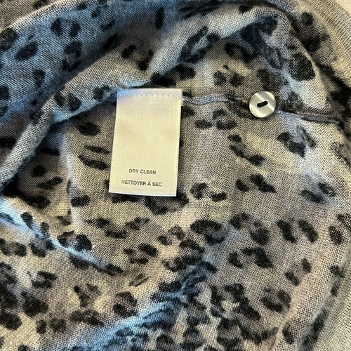 Cardigan manica lunga Lord & Taylor lana con bottoni grigio e nero stampa leopardata - Foto 5 di 6
