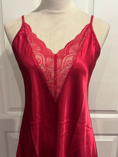 Women Lingerie Satin Nightgown Slip VNeck Cranberry Red Thin Sz M 30"Lx14"W - Picture 2 of 4