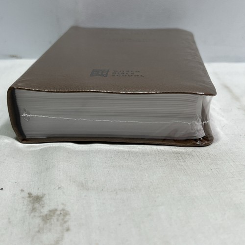 The Bible NKJV - World Bible School Study Edition, Compact, Red Letter ~ NEW - Picture 5 of 7
