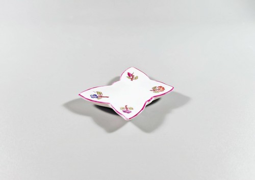 HEREND, BUTTERFLY SHAPED INCENSE HOLDER 2.2", HANDPAINTED PORCELAIN ! (I100) - Picture 3 of 11