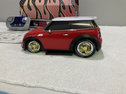 Ridemakerz Red Mini Cooper RC With Original Remote & Box. Not Working. - 第 3/9 張圖片
