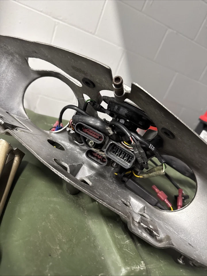 Корпус фары Ducati Headlight Bucket 748 916 996 998 Stay bracket - Изображение 4 из 4