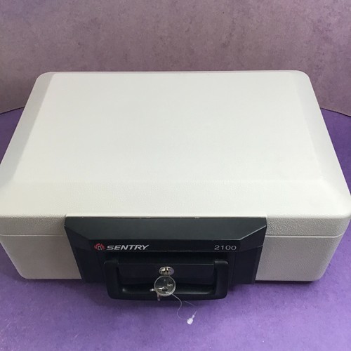 Sentry Safe 2100 Portable Lockbox Keyed Safe Lock Box Water-resistant Fireproof - Picture 2 of 8