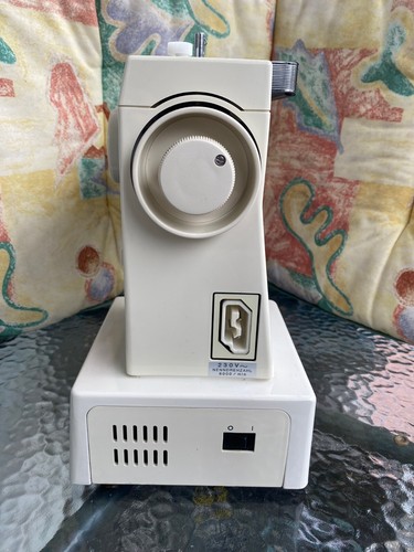 Nähmaschine Necchi 559 - Bild 7 von 20