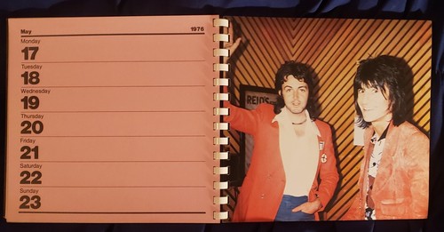 Firmato Linda McCartney - Linda’s Pix for Seventy Six Calendar Book (UK) Wings - Foto 9 di 24