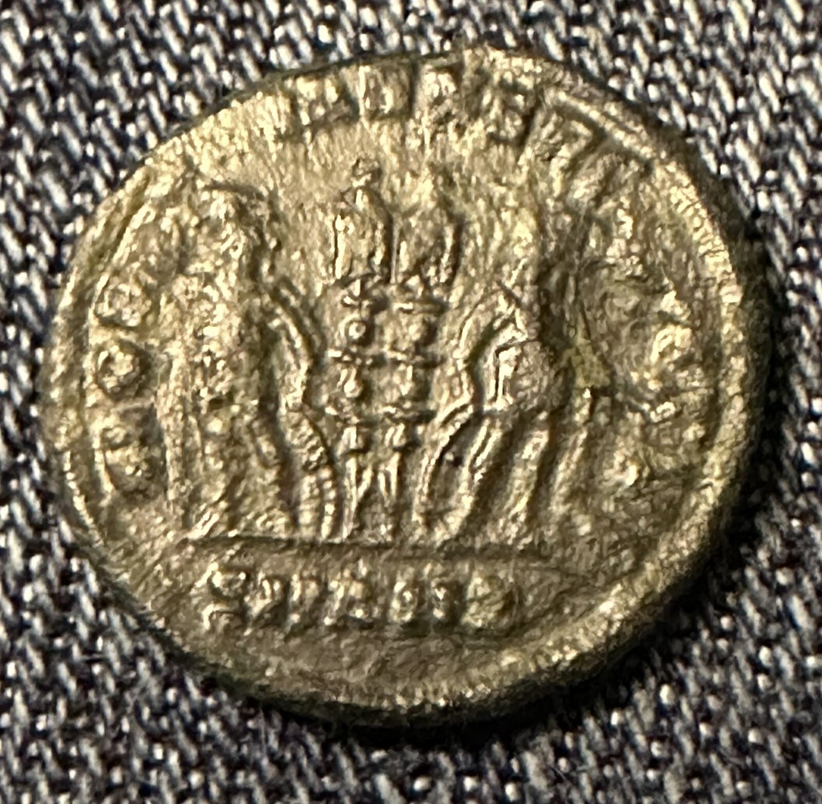 Foto 2 di 2