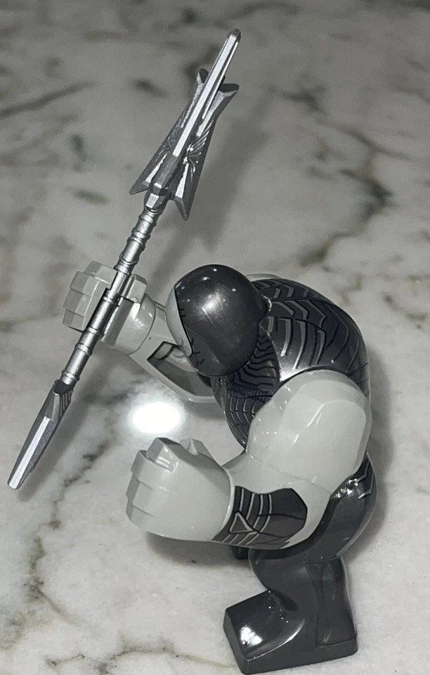 Figura grande Darkseid DC Justice Foto 4 de 4