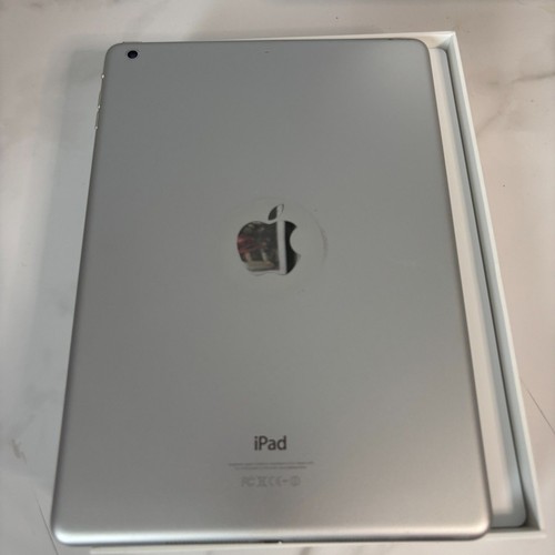 Unlocked Apple iPad 5th Gen 32GB A1823 Silver MP1N2LL/A Cellular WiFi 9.7" - Picture 2 of 11