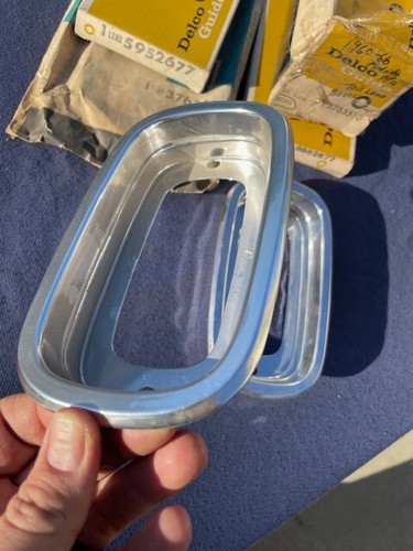 1960-1966 Chevrolet Fleetside Pickup Truck NOS Tail Light Lamp Lens + Bezel Pair - Picture 10 of 15